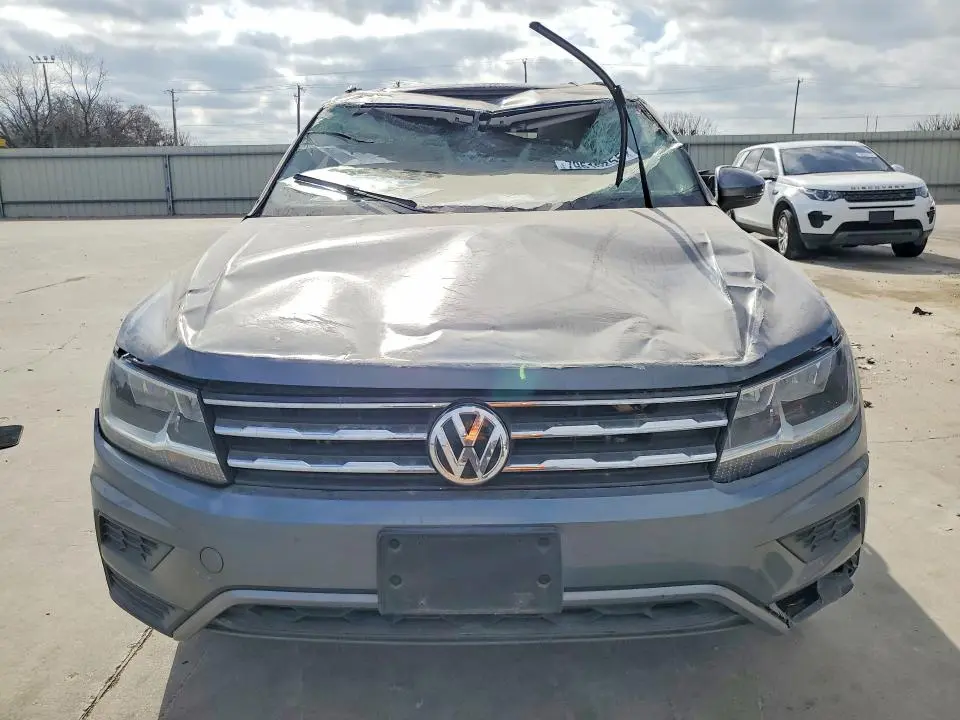 2019 VOLKSWAGEN TIGUAN SE  