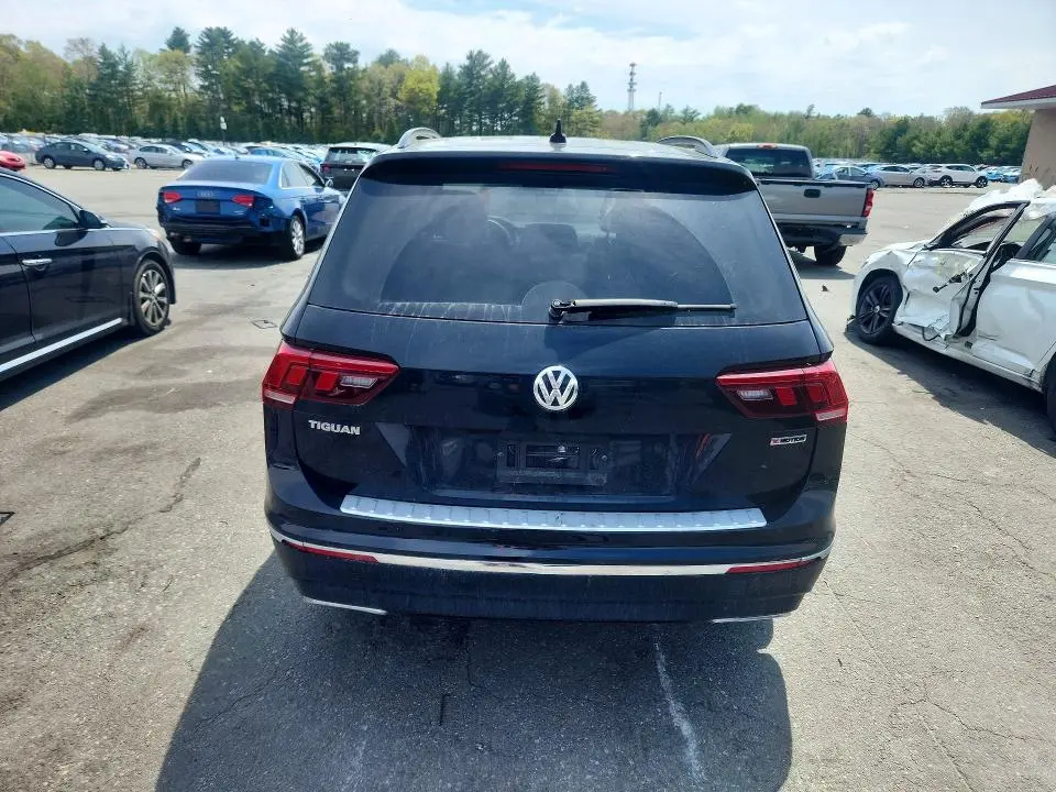 2021 VOLKSWAGEN TIGUAN SE  