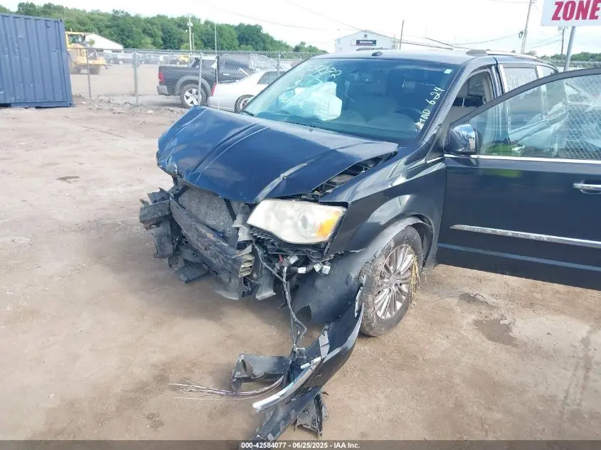 2011 CHRYSLER TOWN & COUNTRY LIMITED