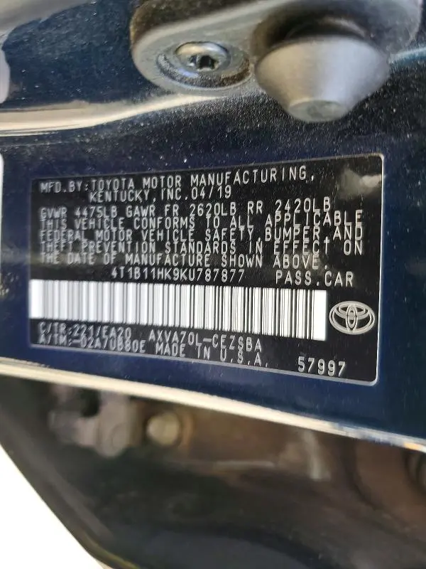 2019 TOYOTA CAMRY SE  