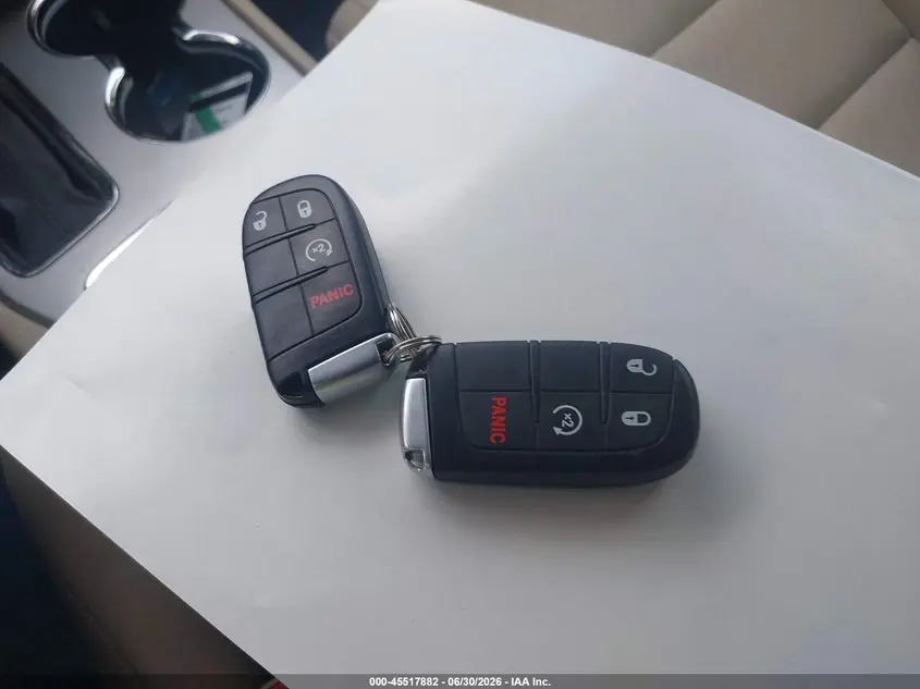 2019 JEEP GRAND CHEROKEE LAREDO E 4X4