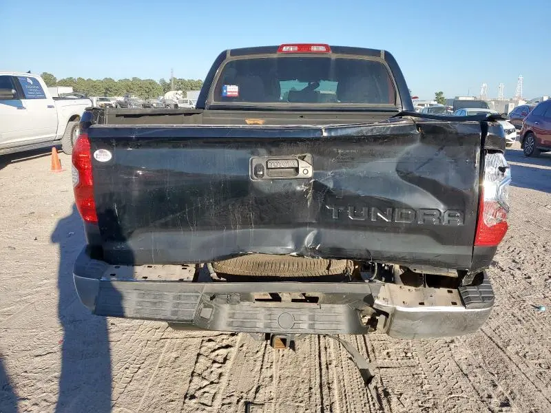 2016 TOYOTA TUNDRA CREWMAX SR5  