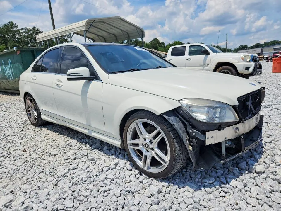 2011 MERCEDES-BENZ C 300  
