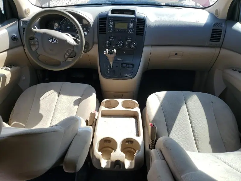 2011 KIA SEDONA LX  
