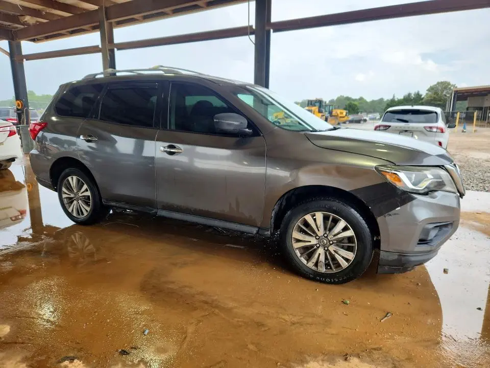 2018 NISSAN PATHFINDER SV  