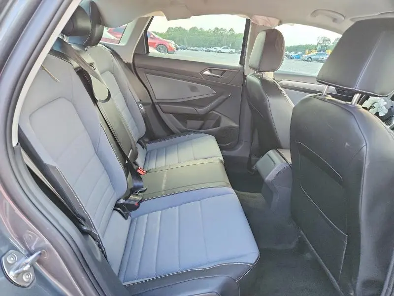 2025 VOLKSWAGEN JETTA SE  