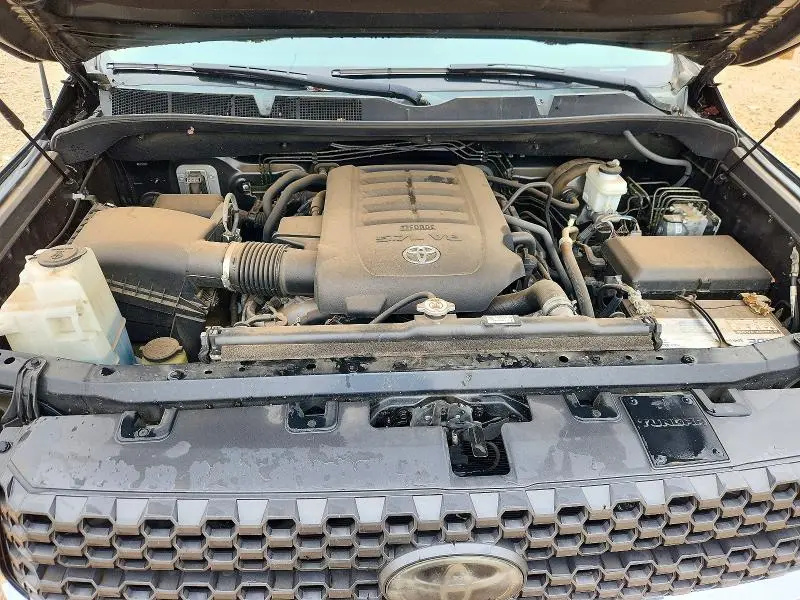2018 TOYOTA TUNDRA CREWMAX SR5  