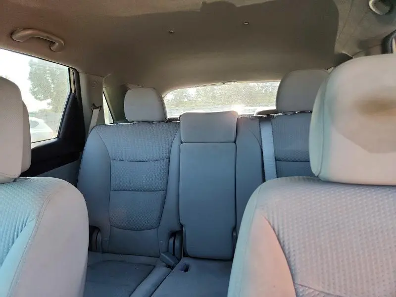 2011 KIA SORENTO LX  