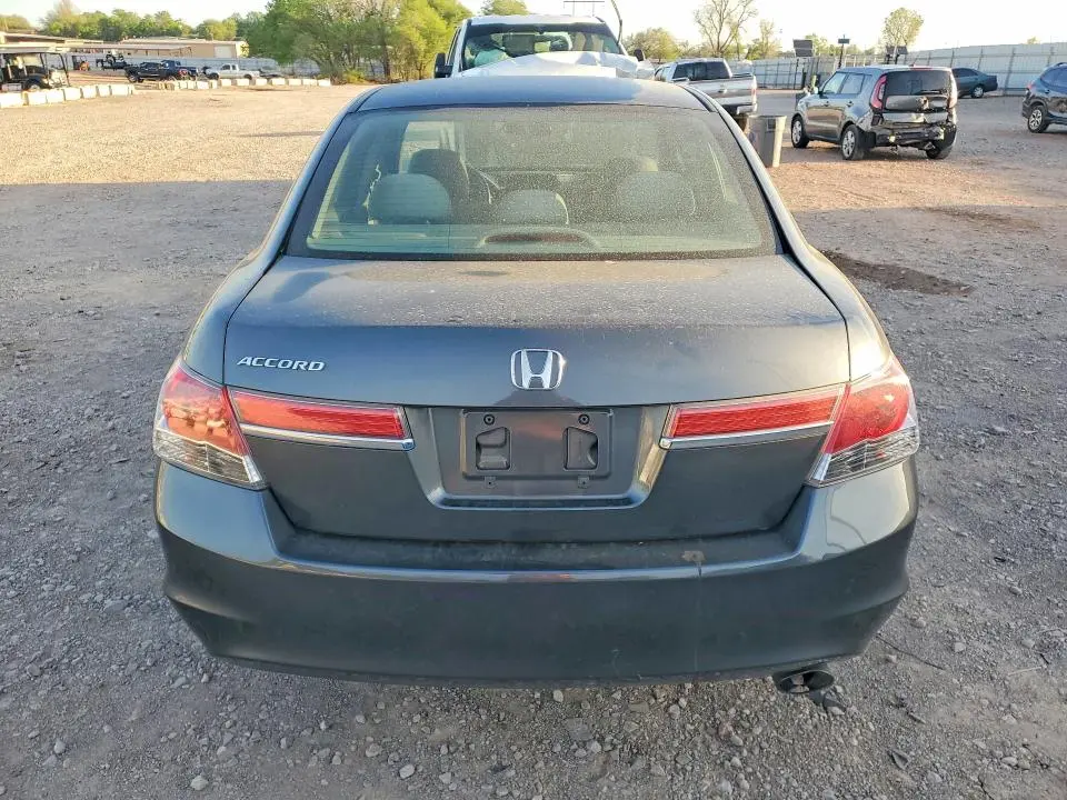 2011 HONDA ACCORD LX  