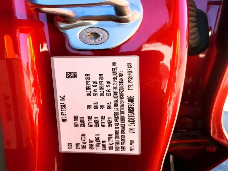 2025 TESLA MODEL 3   