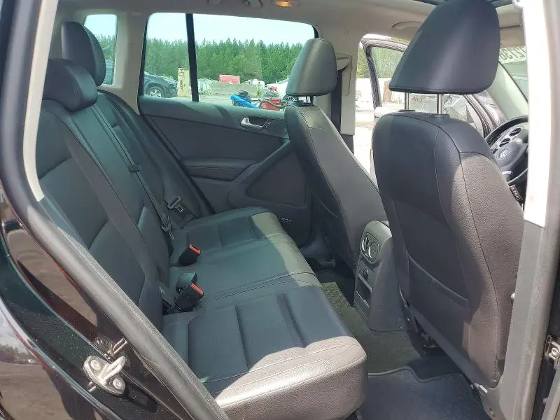 2015 VOLKSWAGEN TIGUAN S  