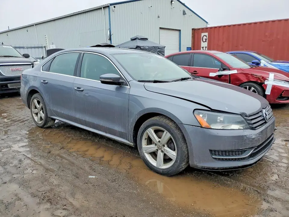 2014 VOLKSWAGEN PASSAT SE  