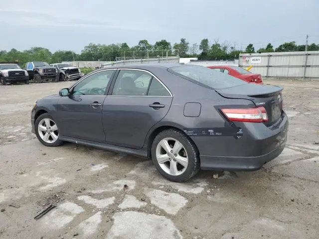 2011 TOYOTA CAMRY SE  