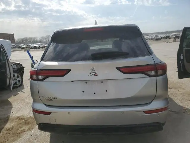 2022 MITSUBISHI OUTLANDER SE  