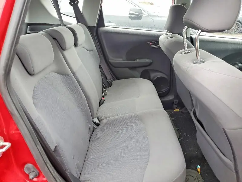 2010 HONDA FIT   