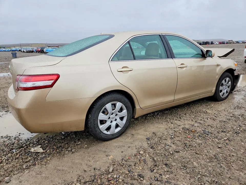 2010 TOYOTA CAMRY LE  