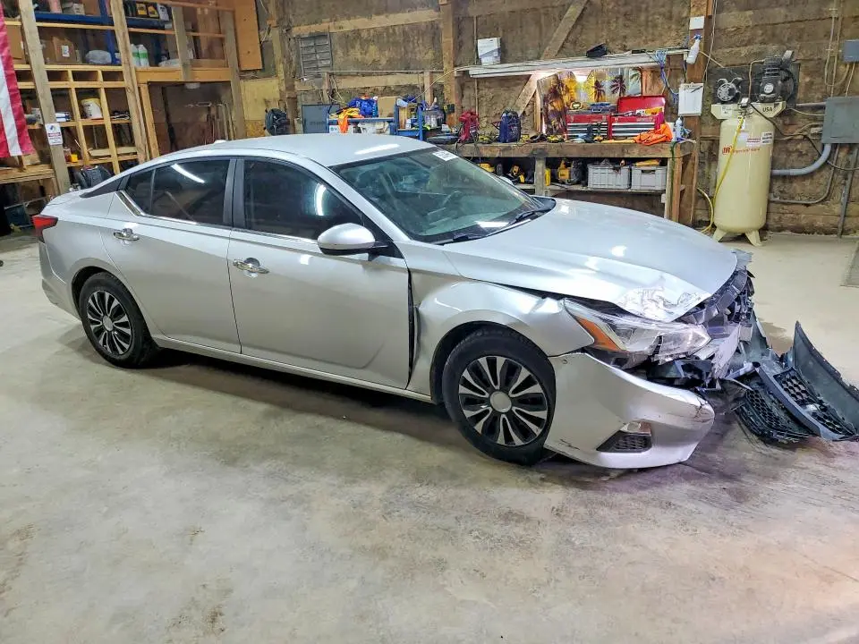 2019 NISSAN ALTIMA S  