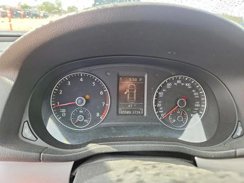 2013 VOLKSWAGEN PASSAT SE  