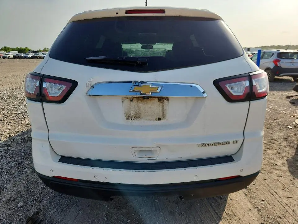 2015 CHEVROLET TRAVERSE LT  