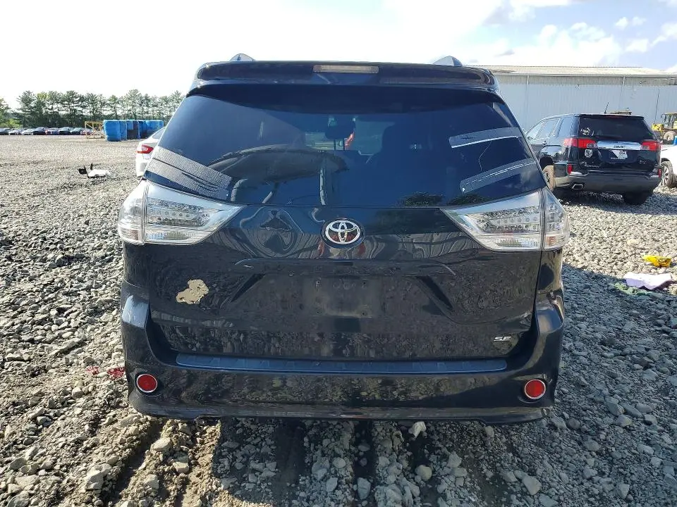 2014 TOYOTA SIENNA SPORT  