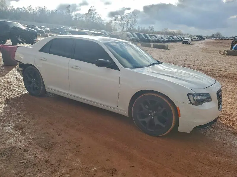 2022 CHRYSLER 300 TOURING  