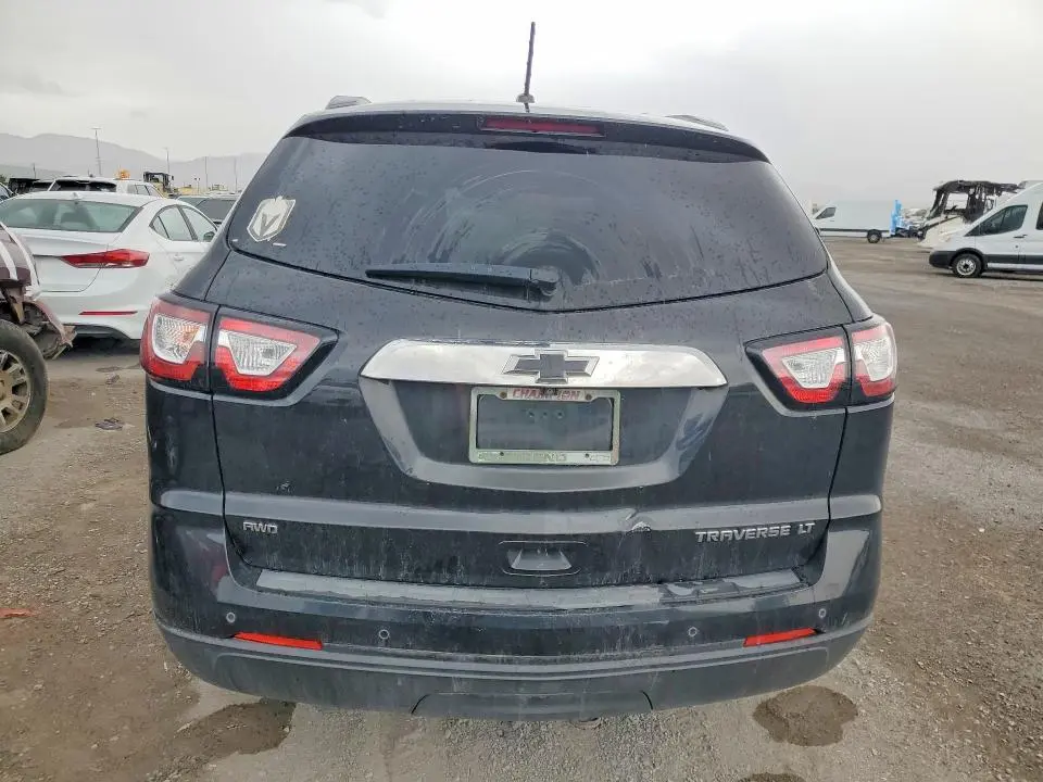 2013 CHEVROLET TRAVERSE LT  