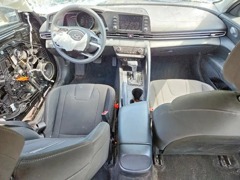 2022 HYUNDAI ELANTRA   