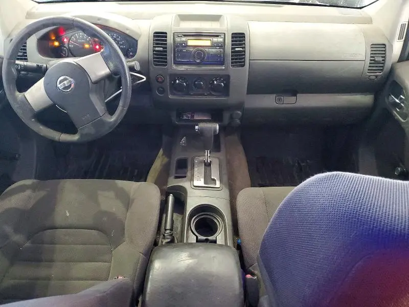 2011 NISSAN FRONTIER S  