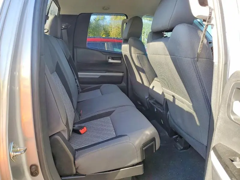2017 TOYOTA TUNDRA SR5  