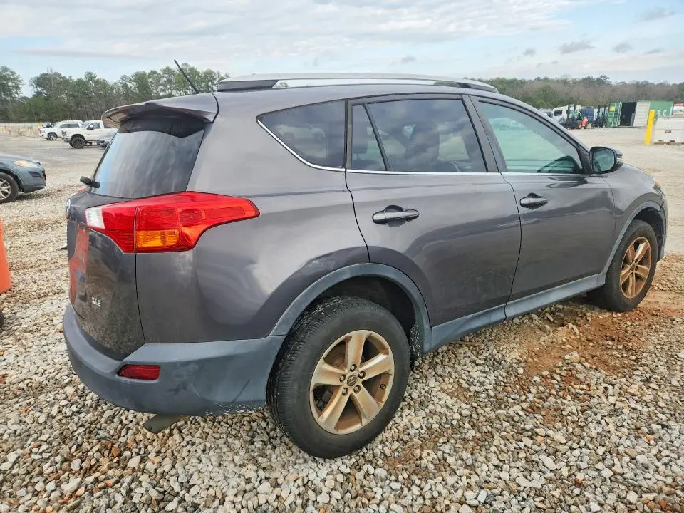 2015 TOYOTA RAV4 XLE  