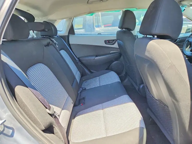 2021 HYUNDAI KONA SE  