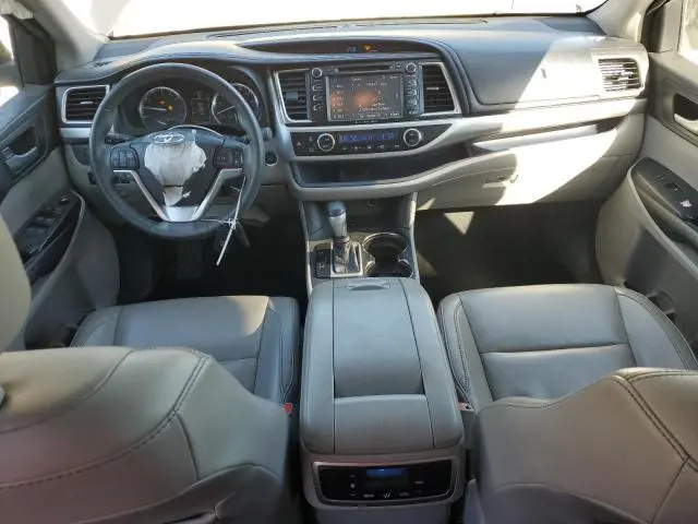 2016 TOYOTA HIGHLANDER XLE  