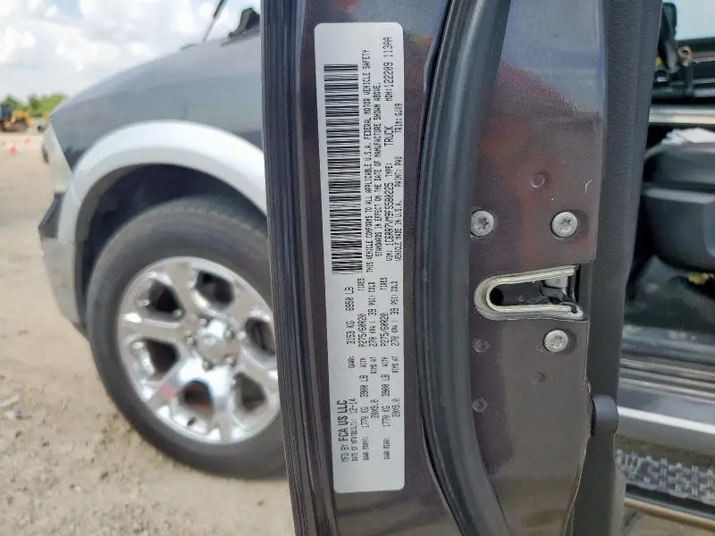 2015 RAM 1500 LARAMIE  