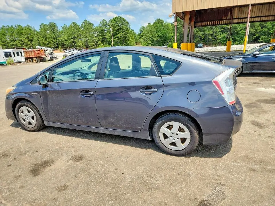 2011 TOYOTA PRIUS TWO  