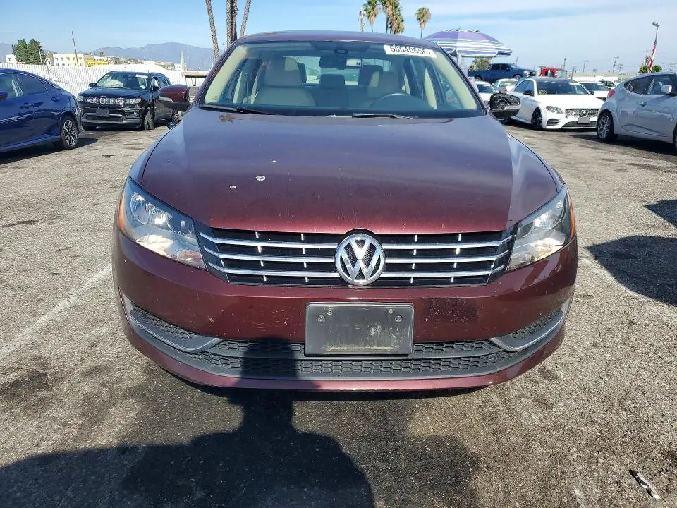 2013 VOLKSWAGEN PASSAT SE  