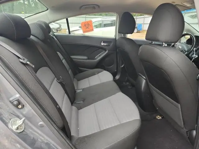 2017 KIA FORTE LX  