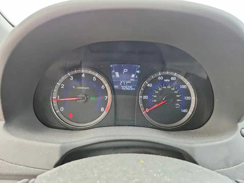 2012 HYUNDAI ACCENT SE  