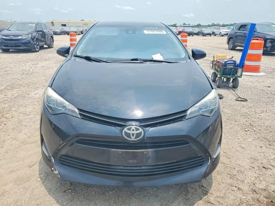 2018 TOYOTA COROLLA XLE  