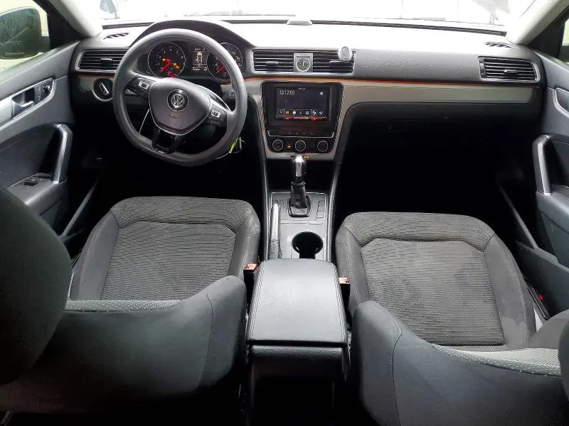 2016 VOLKSWAGEN PASSAT S  