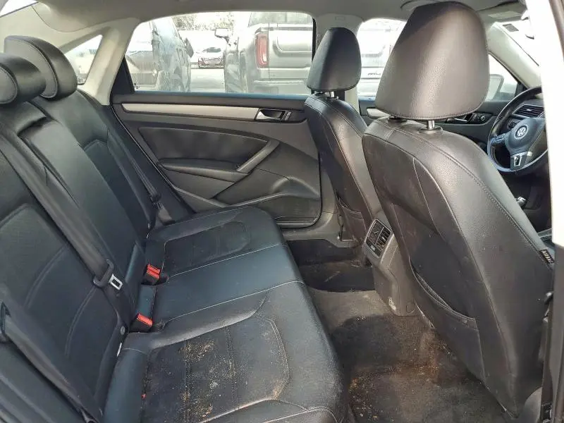 2014 VOLKSWAGEN PASSAT SE  