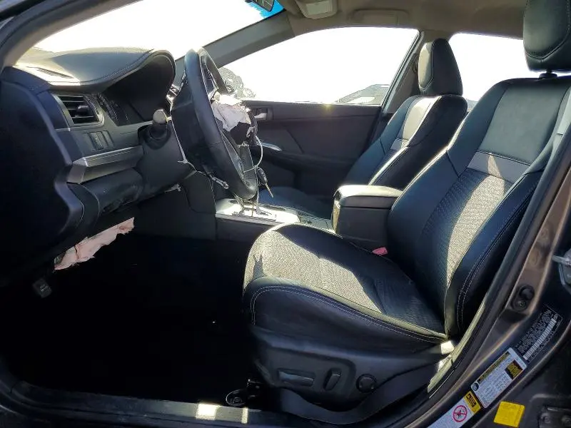 2013 TOYOTA CAMRY SE  