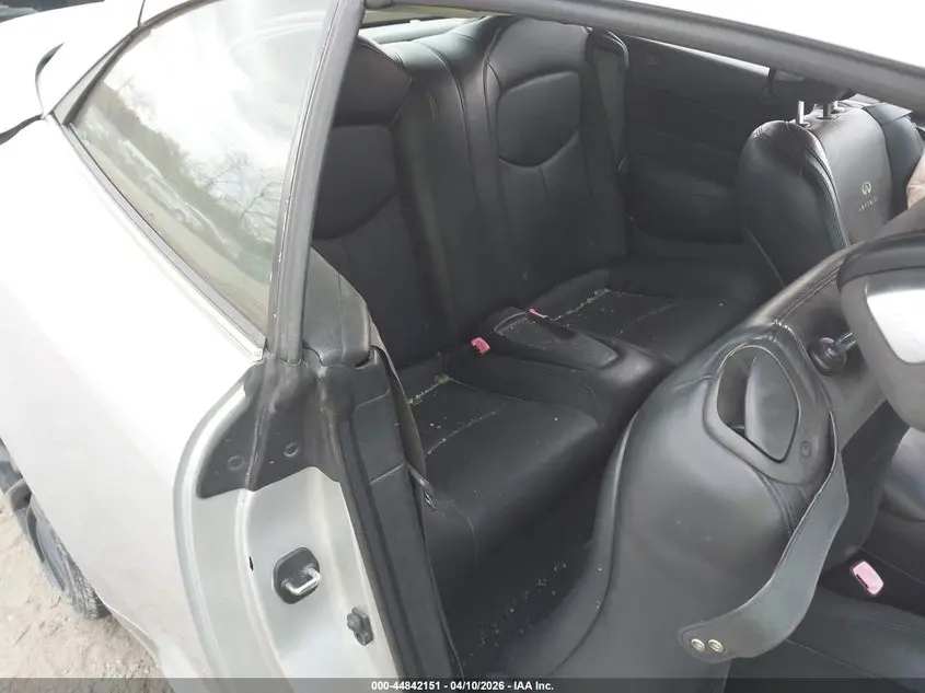 2010 INFINITI G37  