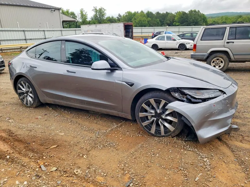 2026 TESLA MODEL 3   