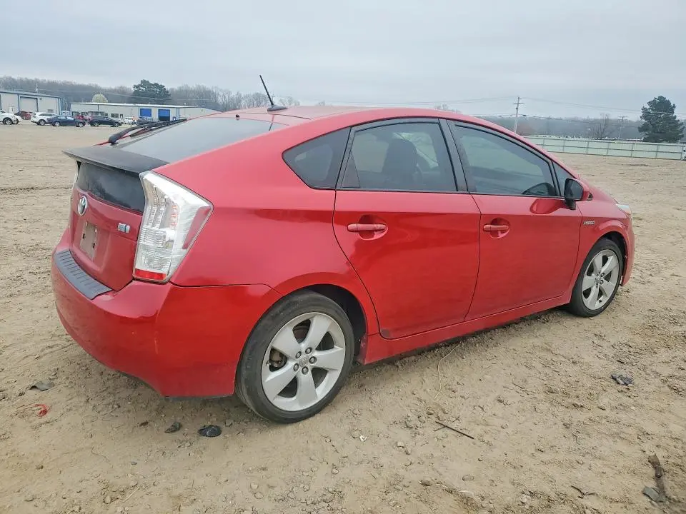 2011 TOYOTA PRIUS FIVE  