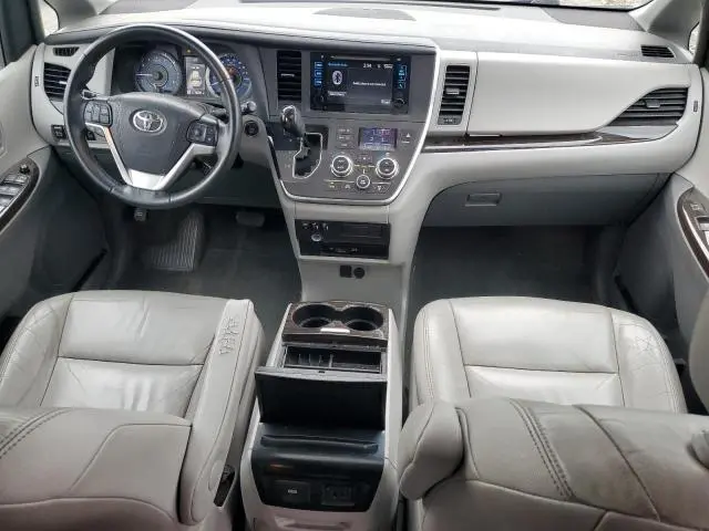 2015 TOYOTA SIENNA XLE  