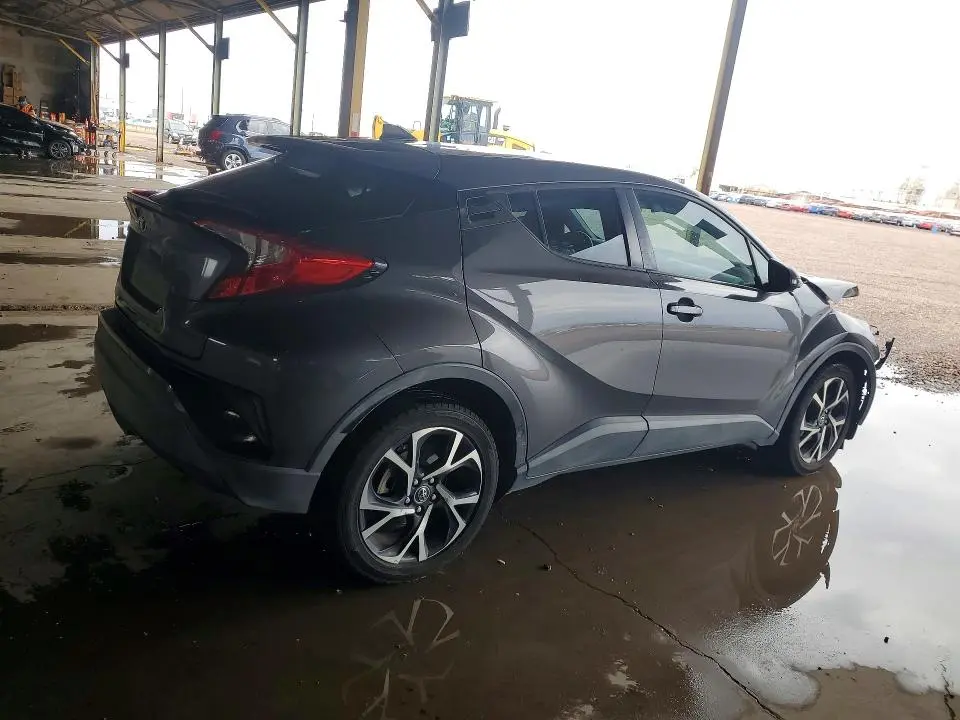 2018 TOYOTA C-HR XLE  