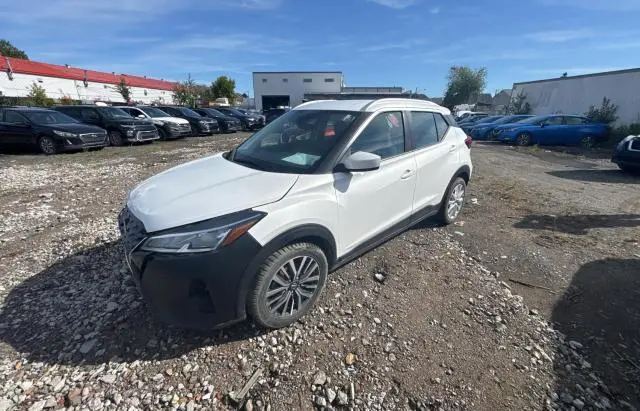 2021 NISSAN KICKS SV  