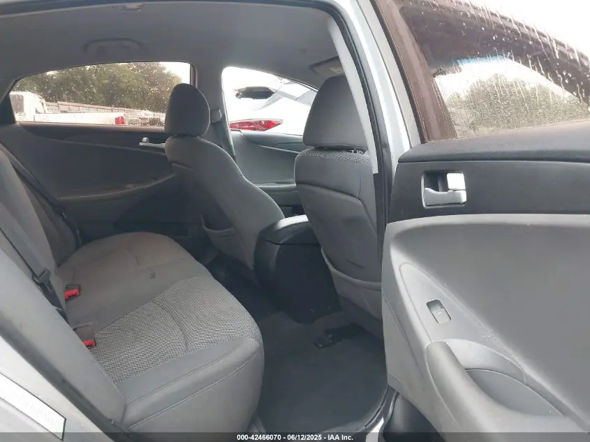 2011 HYUNDAI SONATA GLS