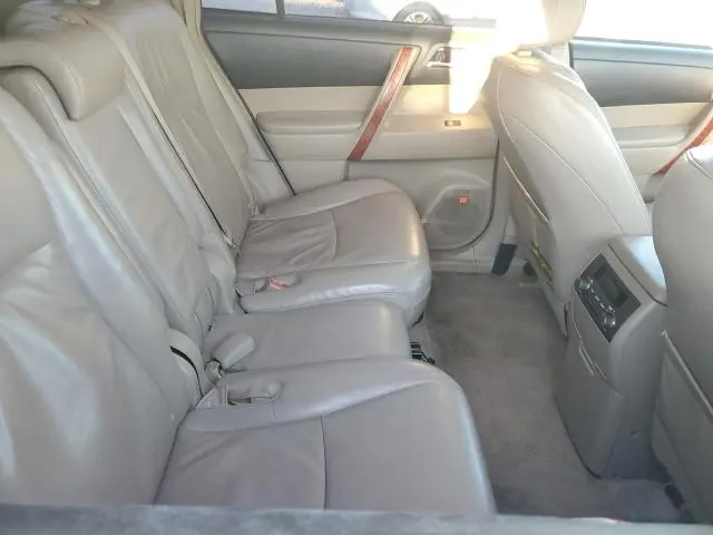 2010 TOYOTA HIGHLANDER LIMITED  