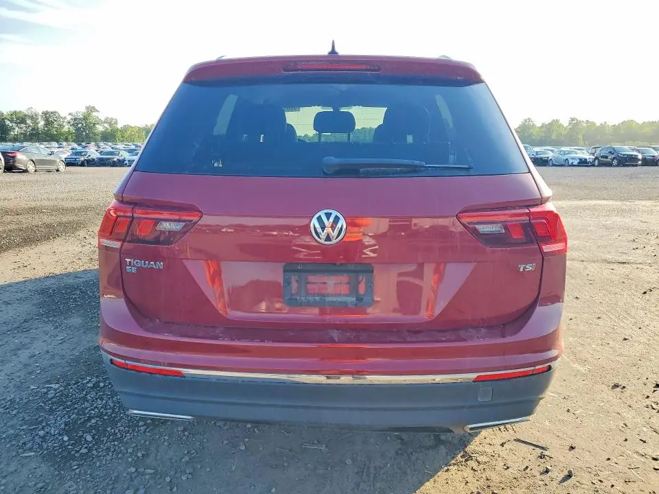 2018 VOLKSWAGEN TIGUAN SE  